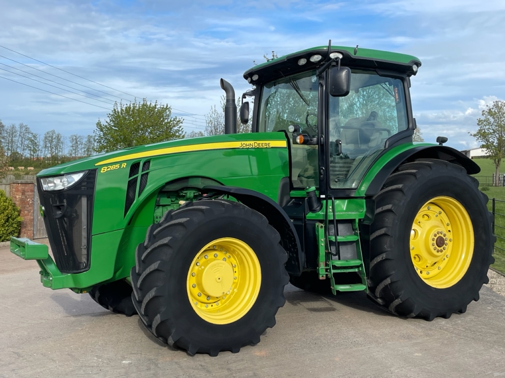 John Deere 8285R