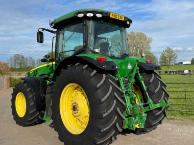 John Deere 8285R