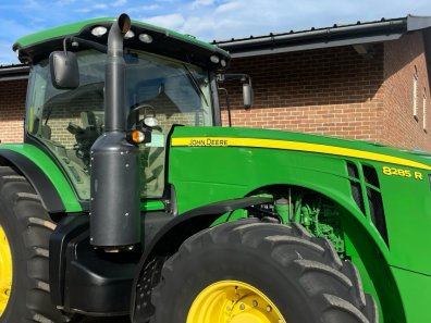 John Deere 8285R