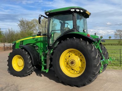 John Deere 8285R