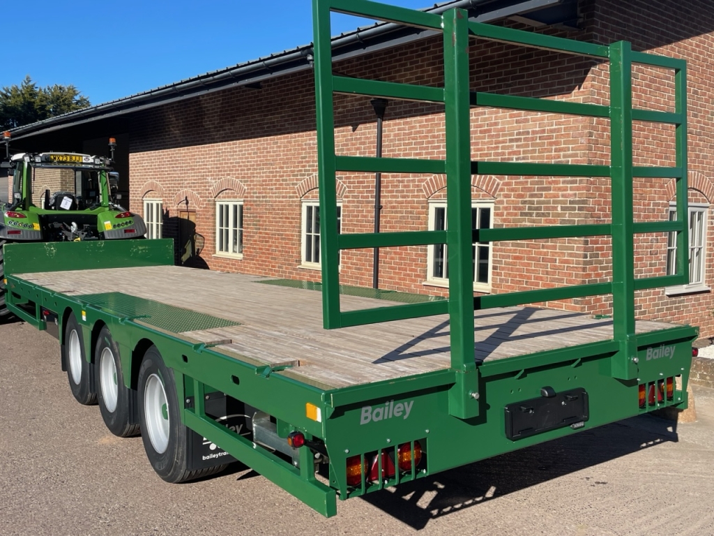 Bailey 20 Ton Flat Deck low loader 30ft long