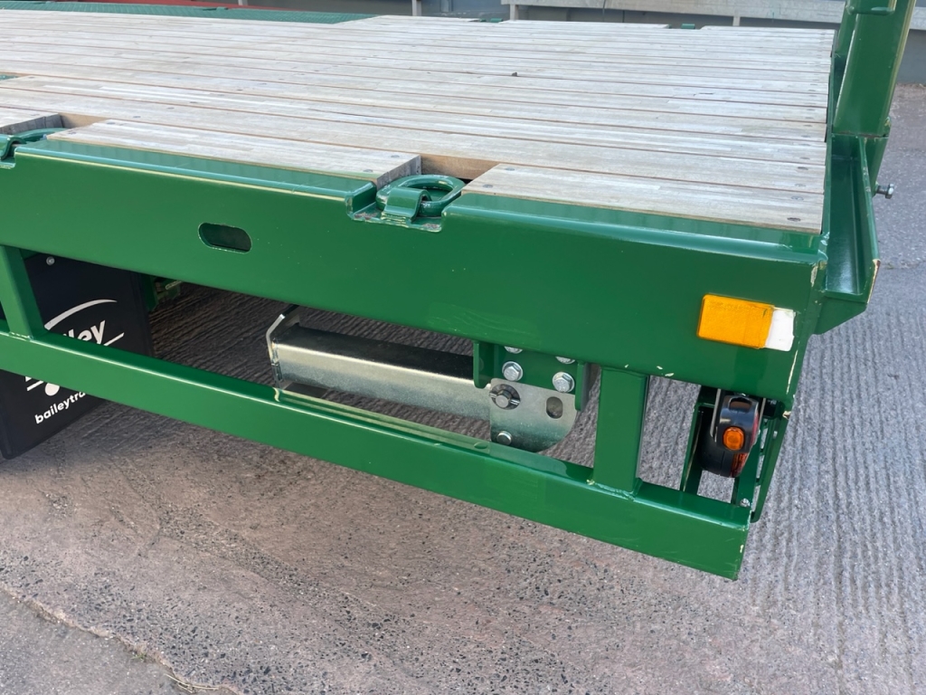 Bailey 20 Ton Flat Deck low loader 30ft long