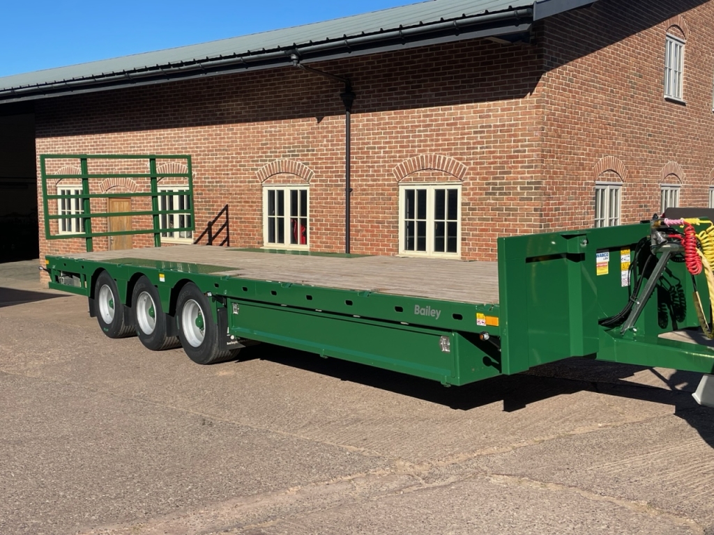 Bailey 20 Ton Flat Deck low loader 30ft long
