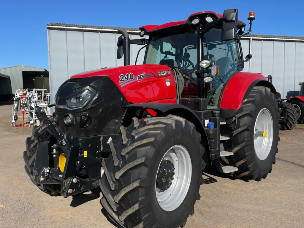 Case CVX 240