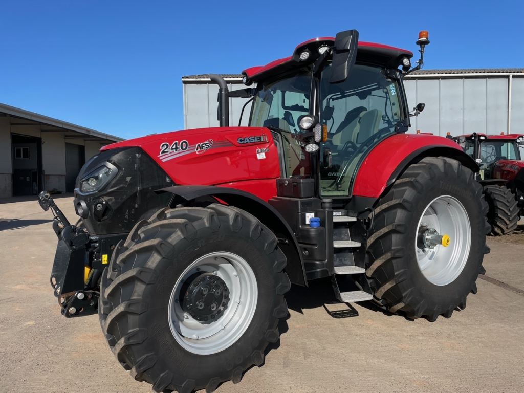 Case CVX 240