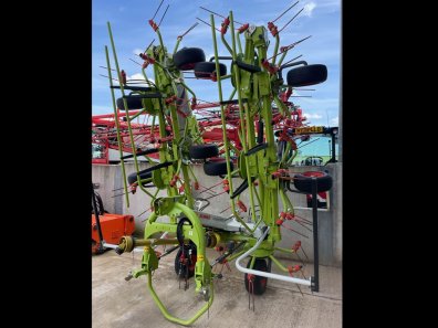 Claas Volto 1100 tedder