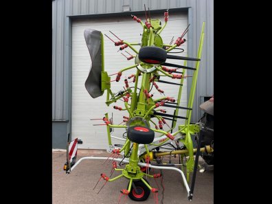Claas Volto 1100 tedder