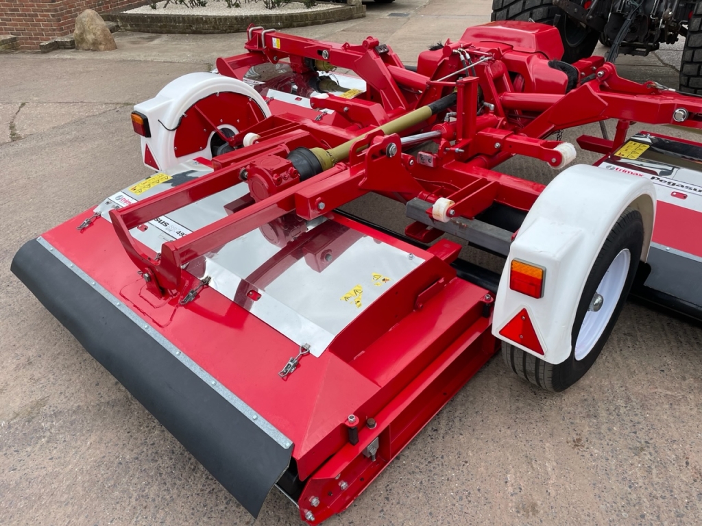 Trimax Pegasus S3 Elite 493 finishing mower