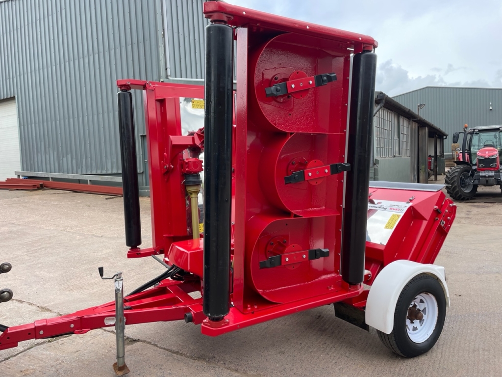 Trimax Pegasus S3 Elite 493 finishing mower