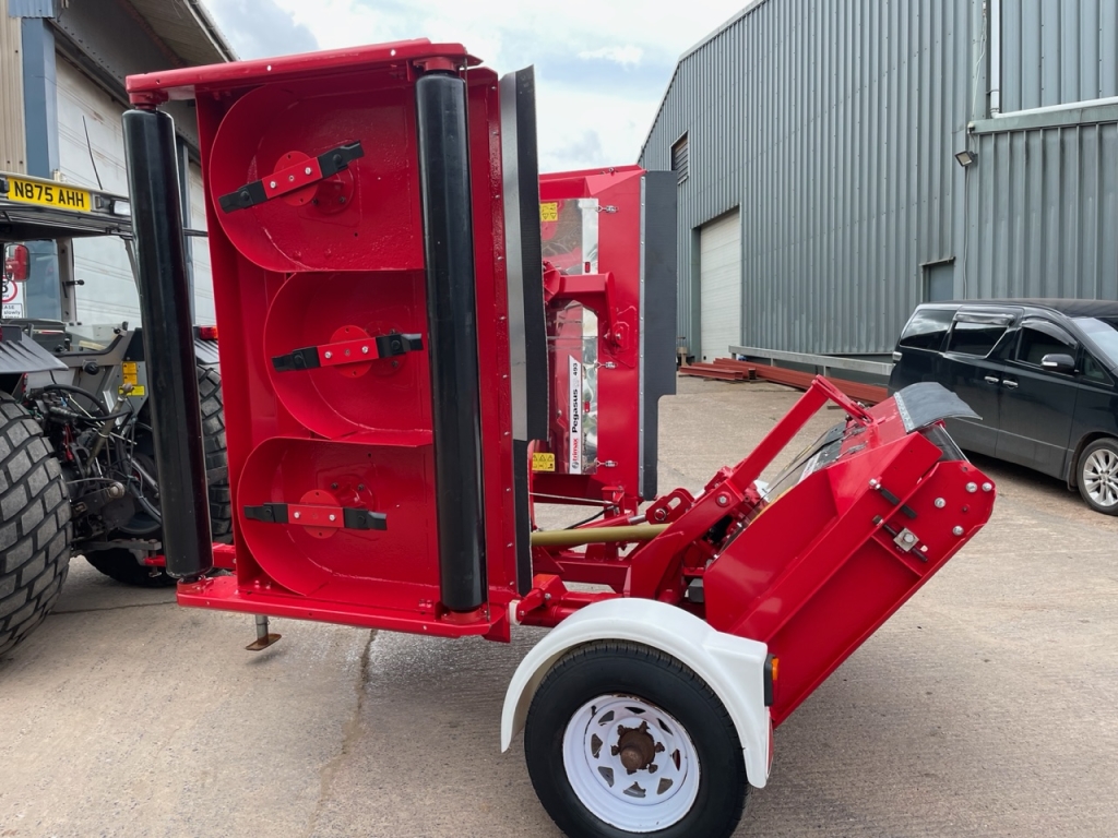 Trimax Pegasus S3 Elite 493 finishing mower