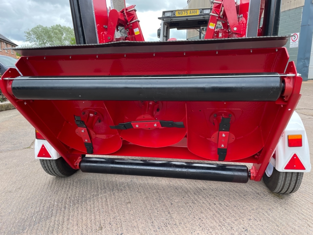 Trimax Pegasus S3 Elite 493 finishing mower