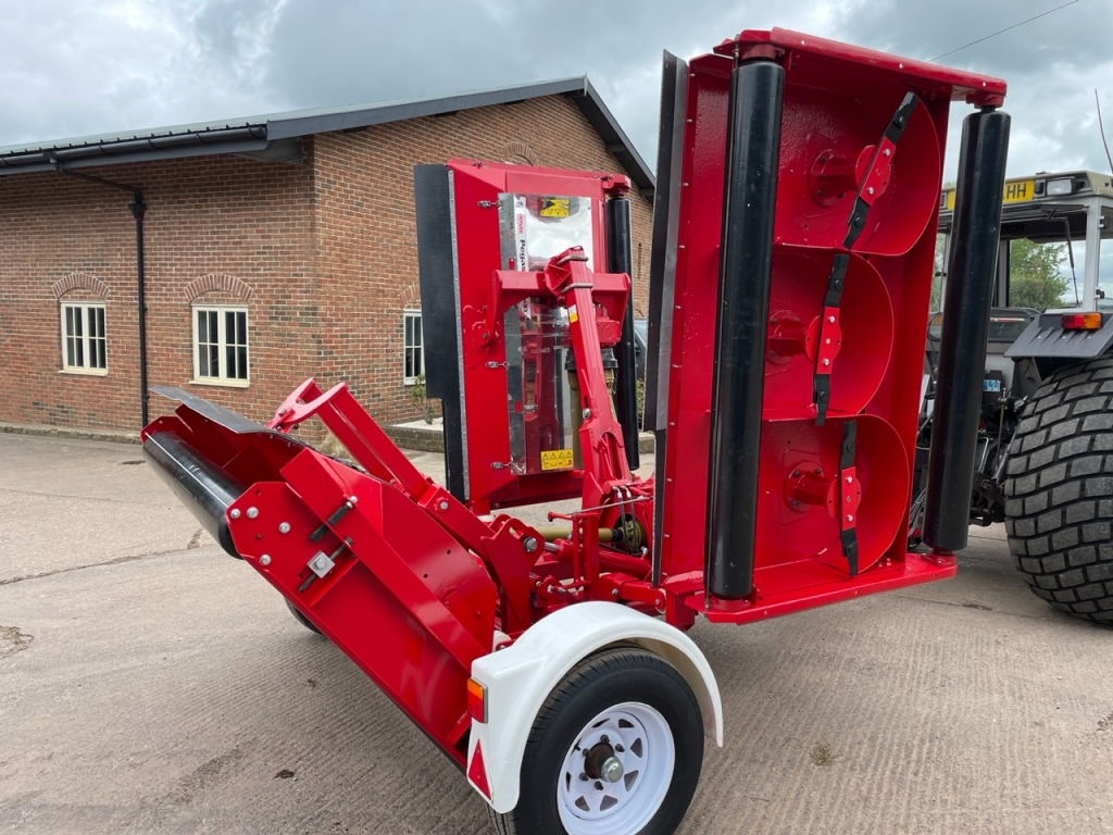 Trimax Pegasus S3 Elite 493 finishing mower