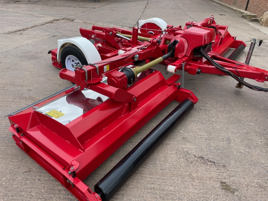Trimax Pegasus S3 Elite 493 finishing mower