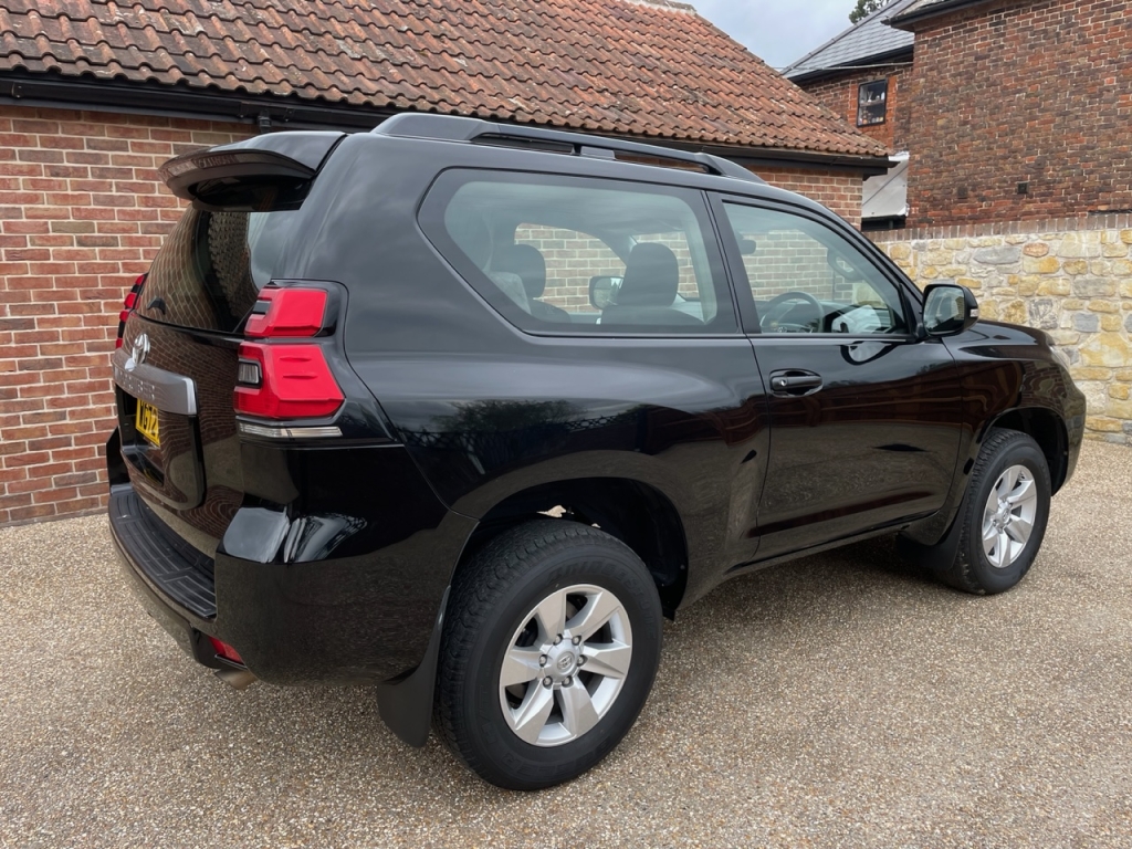 Toyota Land Cruiser commercial 2.8 diesel