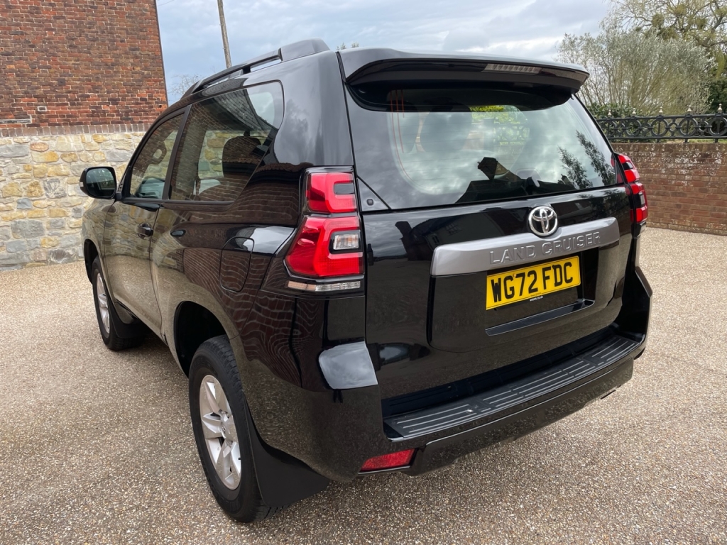 Toyota Land Cruiser commercial 2.8 diesel