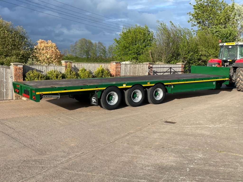Bailey 20 Ton Flat Deck low loader 33ft long