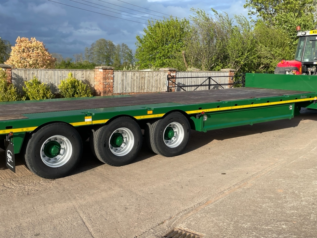 Bailey 20 Ton Flat Deck low loader 33ft long