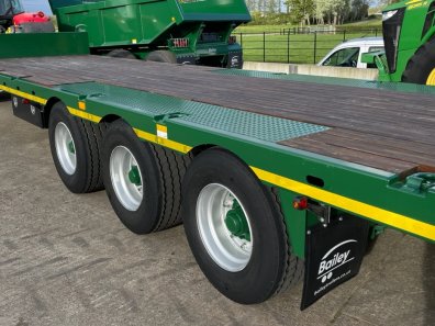 Bailey 20 Ton Flat Deck low loader 33ft long