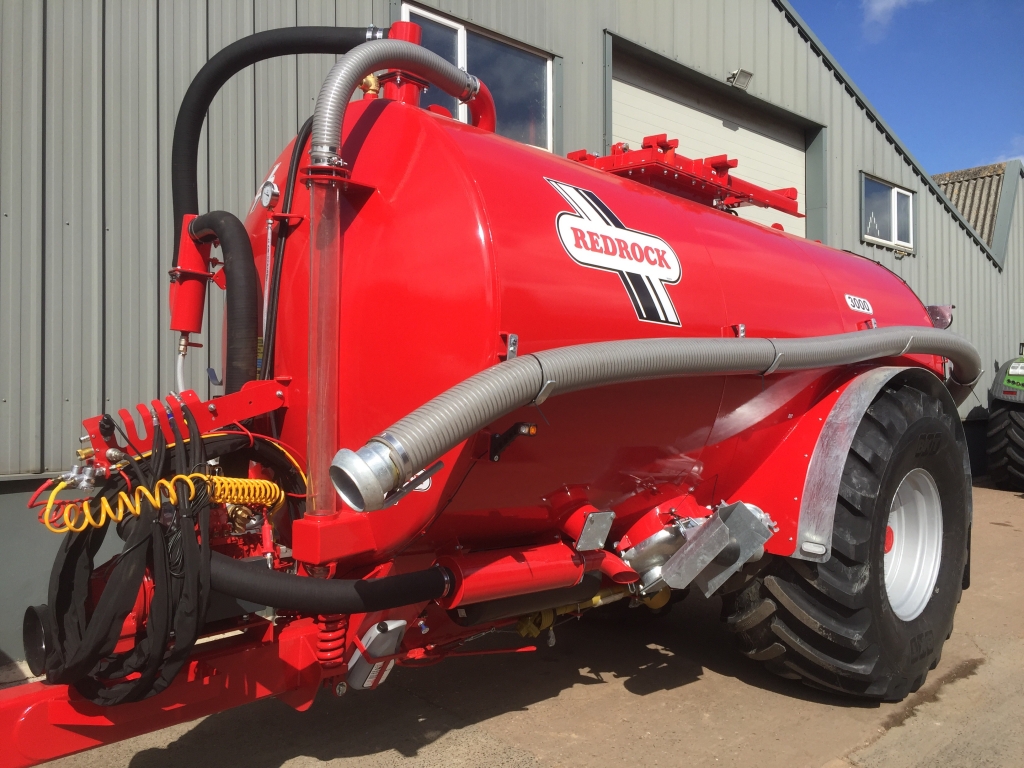 Redrock 3000 gallon tanker