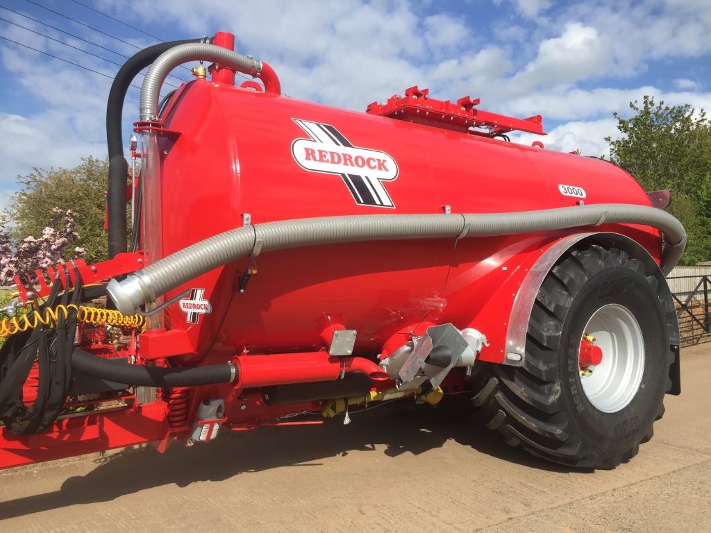 Redrock 3000 gallon tanker