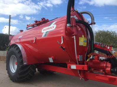 Redrock 3000 gallon tanker