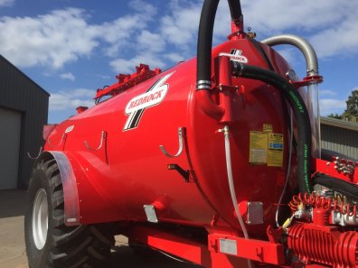 Redrock 3000 gallon tanker