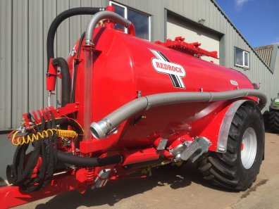 Redrock 3000 gallon tanker