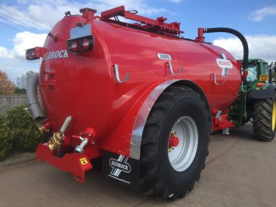 Redrock 3000 gallon tanker
