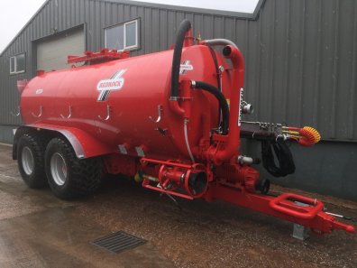 Redrock 3500 gallon tanker