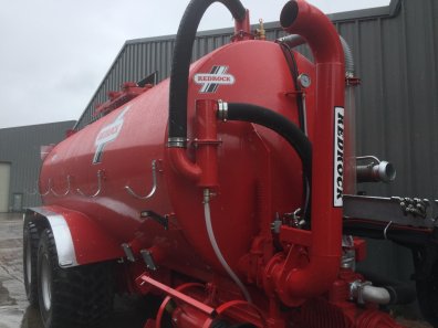 Redrock 3500 gallon tanker