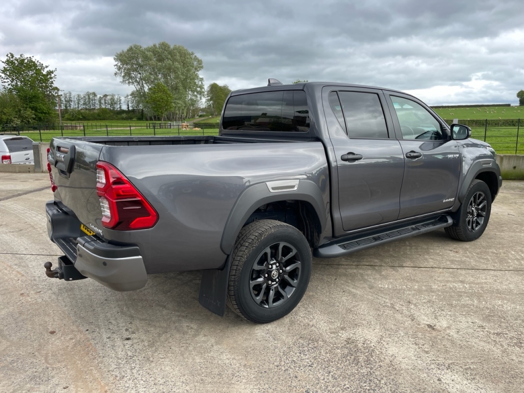 Toyota Hi-Lux Invincible X 2.8 Diesel