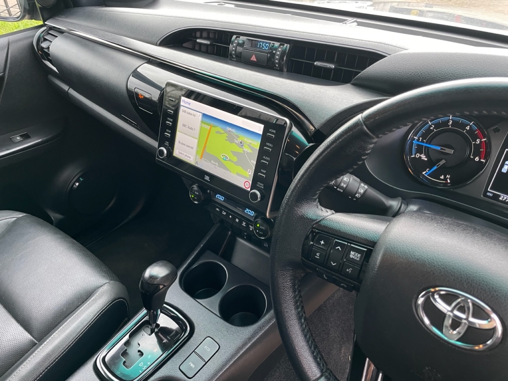 Toyota Hi-Lux Invincible X 2.8 Diesel