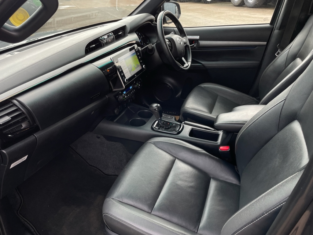 Toyota Hi-Lux Invincible X 2.8 Diesel