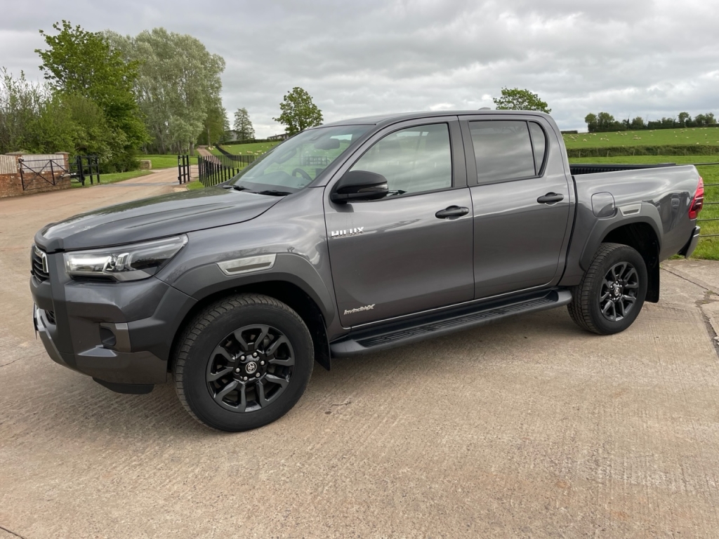 Toyota Hi-Lux Invincible X 2.8 Diesel