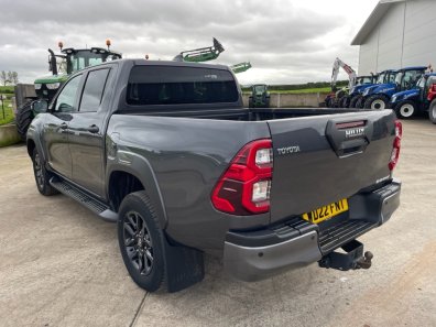Toyota Hi-Lux Invincible X 2.8 Diesel