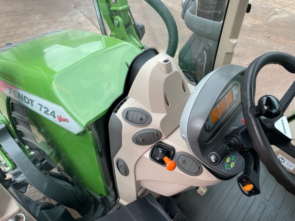 Fendt 724 Profi-Plus