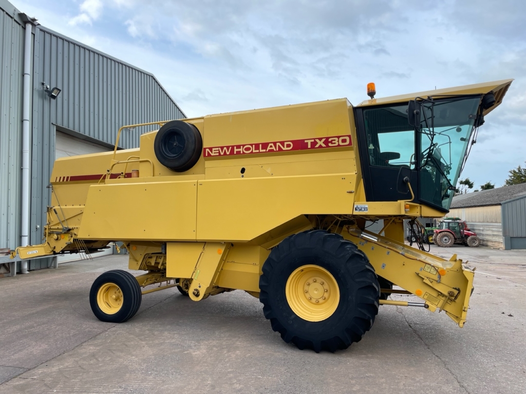 New Holland TX30