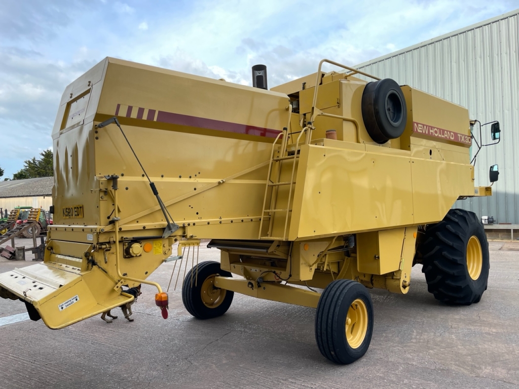 New Holland TX30