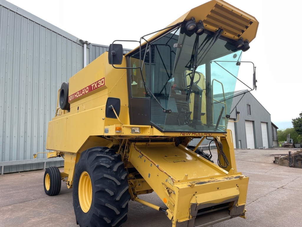 New Holland TX30
