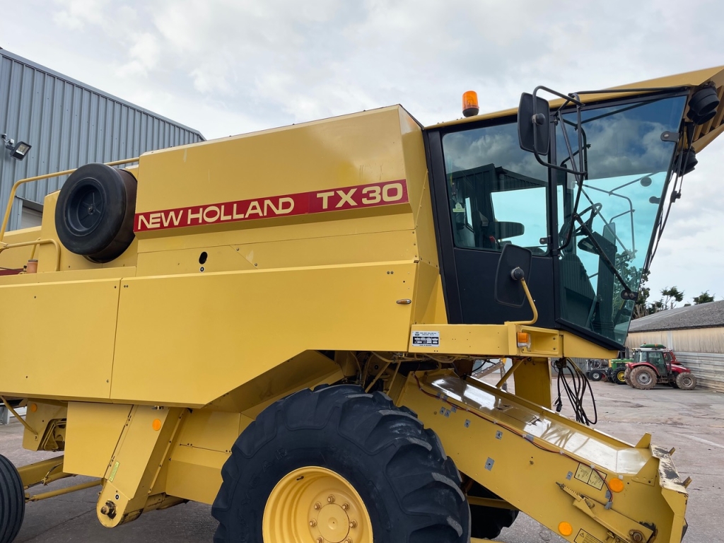 New Holland TX30