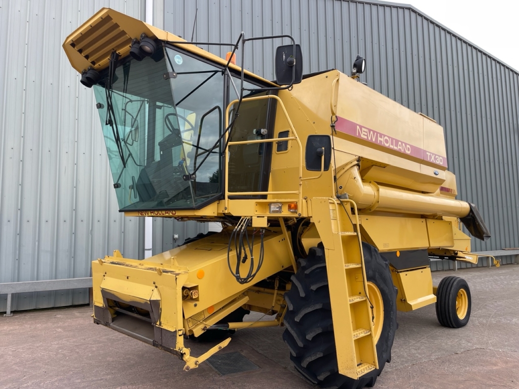 New Holland TX30