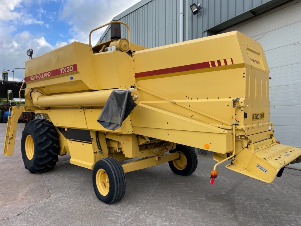 New Holland TX30