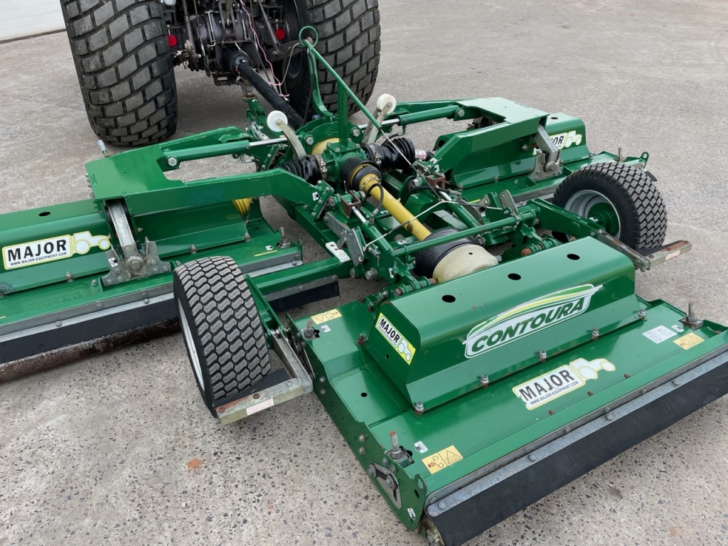Major Contoura finishing mower