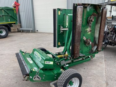 Major Contoura finishing mower