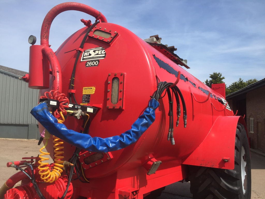 Hi-Spec 2600 Gallon slurry tanker