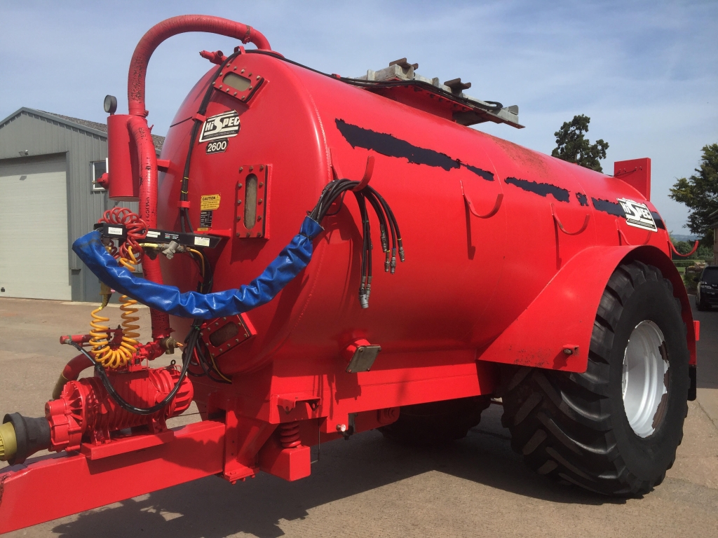 Hi-Spec 2600 Gallon slurry tanker