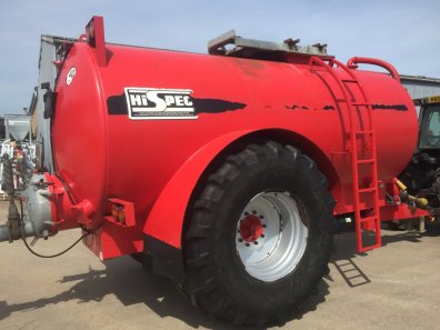 Hi-Spec 2600 Gallon slurry tanker