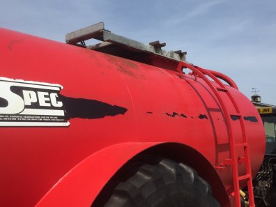 Hi-Spec 2600 Gallon slurry tanker