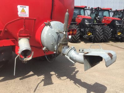 Hi-Spec 2600 Gallon slurry tanker