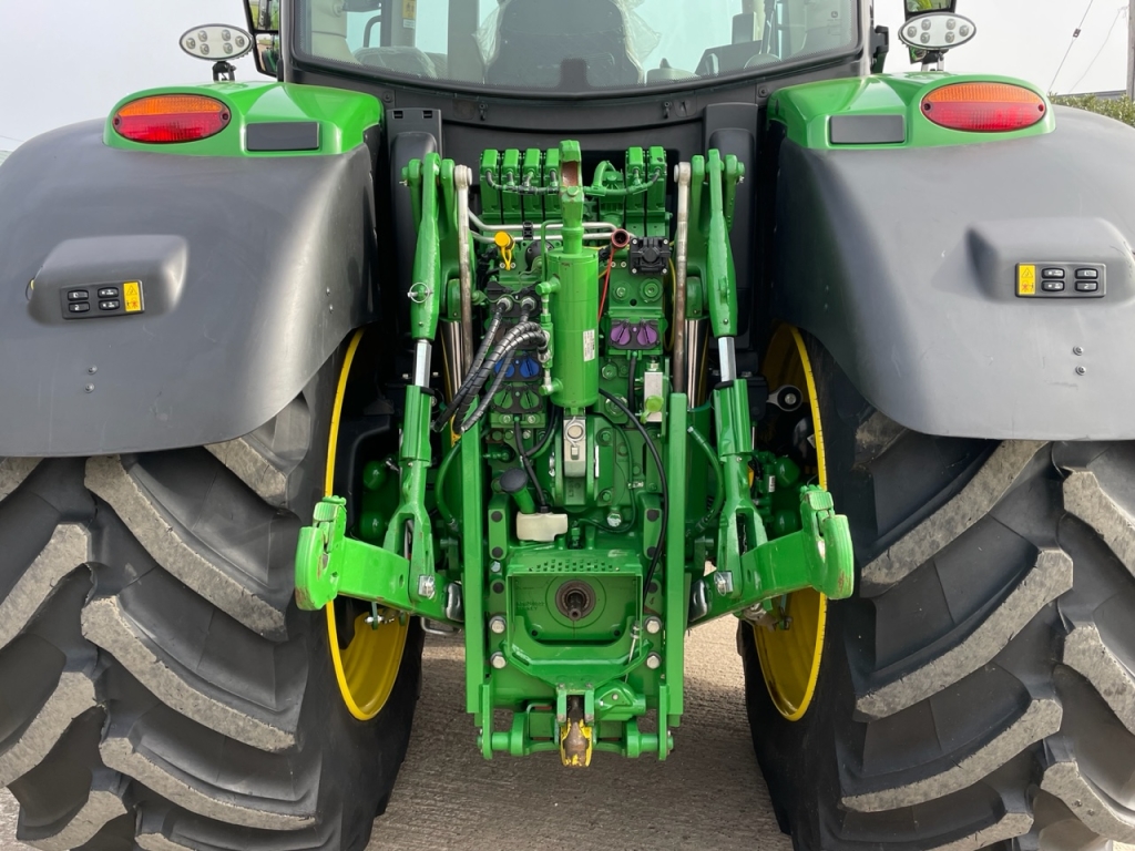 John Deere 6R 185